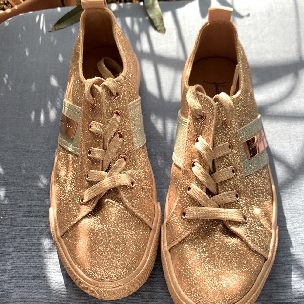 Kendall & Kylie sneakers 6.5 NWOT